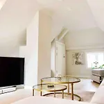 Very Beautiful Modern Apartment *